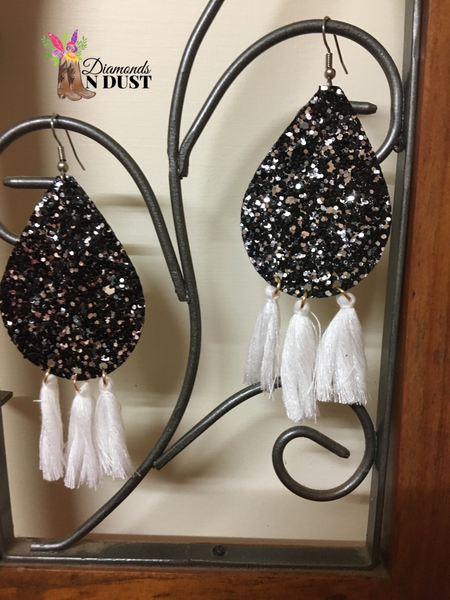 Leatherette & Tassel dangle earrings
